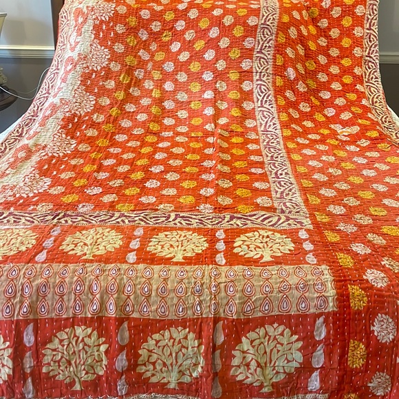 Beautiful recycled Kantha throws hand quilted, recycled, one of a kind. - Picture 1 of 8